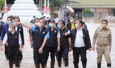 รมว.เกษตรฯลงพื้นที่ปทุมธานี สั่งกรมชลประทาน เตรียมแผนรองรับแม่น้ำเจ้าพระยาเพิ่มสูงขึ้น(มีคลิป)