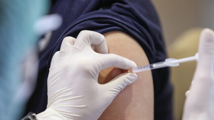 ฉีดวัคซีนไฟเซอร์ แอสตราเซนเนกาครบ7เดือนสวีเดนป่วยโควิดลดวูบ