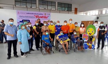 ผอ.กองคลังอบต.สำโรงลงพื้นที่ดูแลความเรียบร้อยฉีดวัคซีนโควิด