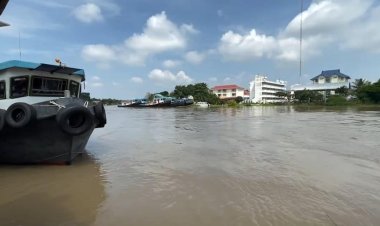 อยุธยายุติการกู้เรือจมกลางเจ้าพระยาหลังพบศพผู้คุมเรือ