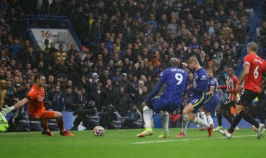 "เชลซี"เปิดรังถลุง"เซาธ์แฮมป์ตัน"เหลือ 10 คน 3-1