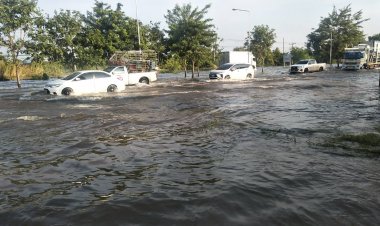 ฝนไม่ตกหนักซ้ำ!คาดน้ำท่วมถนนมิตรภาพแห้งสนิท 2-3 วัน