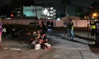 ม็อบ 4 ตุลา ตำรวจ คฝ. ขึ้นแฟลต เข้าจับกุม ปชช. 27 ราย ถูกแจ้งข้อหา ฝ่าฝืน พรก.ฉุกเฉิน อีก 1 ราย