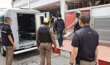 ส่งตัว 19 วัยรุ่น ไปศาลแขวงพระนครเหนือ ขณะที่ หน้า สน.ดินแดง มีคนเอาน้ำแดงไหว้ศาล!!!