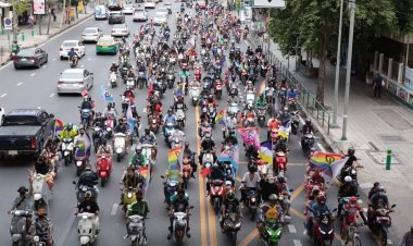 ม็อบ 9 ตุลา ประกาศโกนผมจนกว่านายกรัฐมนตรีจะลาออก