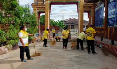 พระสงฆ์-ผู้นำ-ปชช.ศรีสะเกษผนึกแรงกายทำความสอาดศูนย์พักคอยพิชิตเชื้อโควิด