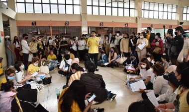 ผู้ประกอบการ“เราชนะ" บุกทำเนียบฯ จี้นายกฯเห็นใจ หลังตกเป็นลูกหนี้โครงการรัฐ ต้องชดใช้เงินหลักล้าน