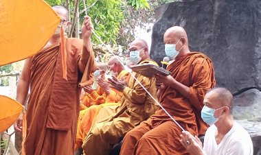 "ว่าว"ขึ้นฟ้า สักการะ บูชาคุณ “หลวงปู่สรวง” เชื่อชีวิตเจริญรุ่งเรืองไม่ตกต่ำ
