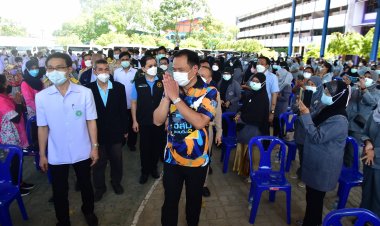 "อนุทิน"ยันวัคซีนเพียงพอต่อการฉีดป้องกันโควิดแพร่ระบาดชายแดนใต้