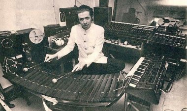 สูญเสีย บรูซ แกสตัน ครูเพลงฝรั่ง หัวใจไทย เป็นอาจารย์ผู้ก่อตั้ง "วงฟองน้ำ"  ด้วยโรคมะเร็งตับ ในวัย 74 ปี บำเพ็ญกุศลที่วัดธาตุทอง