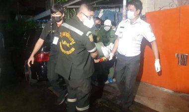 แทงโหดนับสิบแผลอดีตโบรกเกอร์ลุงวัย 66 ปีดับคาบ้าน