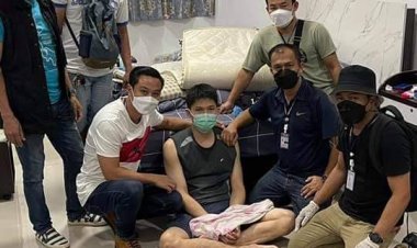 ลากคอ!!  ลูกทรพี รัวแทงพ่อบังเกิดเกล้า ดับคาประตูบ้าน อ้างป้องกันตัว