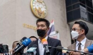 ศาลอาญากรุงเทพใต้ ยังไม่ปล่อยตัว ‘เบนจา’ หลังธนาธรยื่นขอประกันตัวเมื่อเช้า เหตุทำผิดซ้ำ