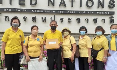 กลุ่มประชาชนรักสถาบัน ยื่นหนังสือUN ชี้ต่างชาติหยุดแทรกแซงบ่อนทำลายสถาบันพระมหากษัตริย์(มีคลิป)