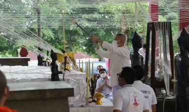 แม่สอดจัดงานบวงสรวงครบ 246 ปี  เจ้าพ่อพะวอ วีรบุรุษชายชาตินักรบ