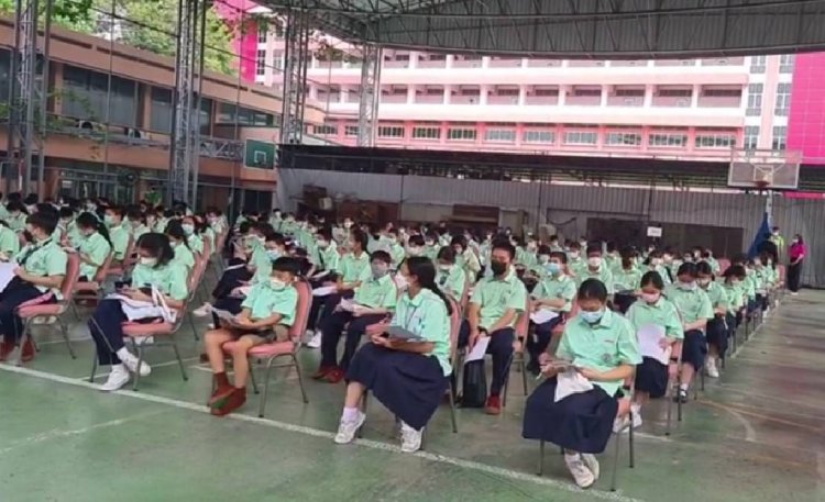 “รร.สามเสนฯ”คิกออฟ ฉีดไฟเซอร์ เตรียมพร้อมเปิดเทอม “ผอ.”ยันเชื่อมือหมอ มั่นใจเด็กพร้อมรับวัคซีน