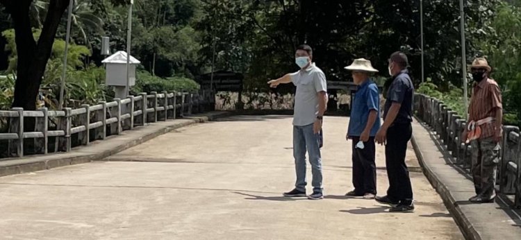 "สส.ชัยวุฒิ" ลงพื้นที่  ดูโครงการก่อสร้างสะพานข้ามลำห้วยแม่ละเมา  ที่พังเสียหาย หลังเกิดอุทกภัยน้ำท่วมใหญ่  พร้อมเสนอสร้างถนนเชื่อมหมู่ 3 กับ หมู่ 5  ต.พะวอ