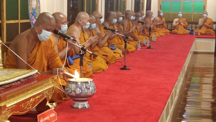 พระครูแจ้นำคณะสงฆ์สวดเจริญพระพุทธมนต์ กองพระกฐินวันบางพลีใหญ่กลางเนื่องในวันออกพรรษา(มีคลิป)