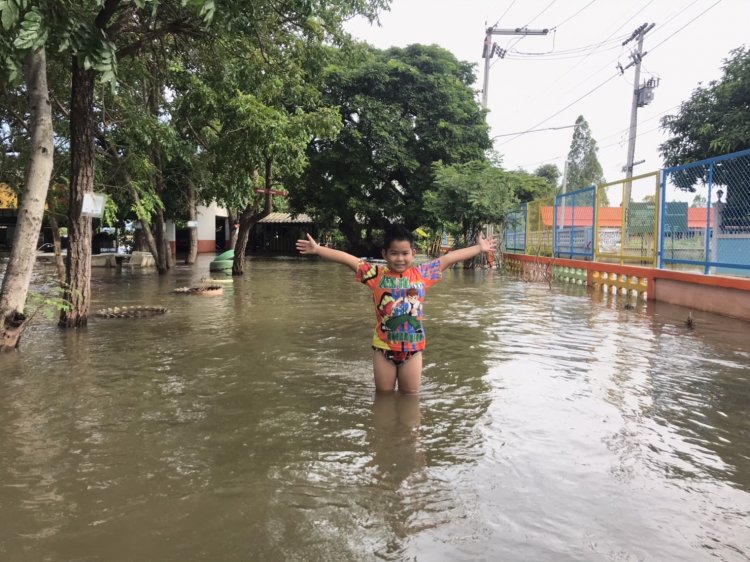 รอบ 2 ยังทั่วถึง น้ำท่วมในเมืองลดลงเกือบหมด รอบนอกน้ำยังสูงอย่างต่อเนื่อง