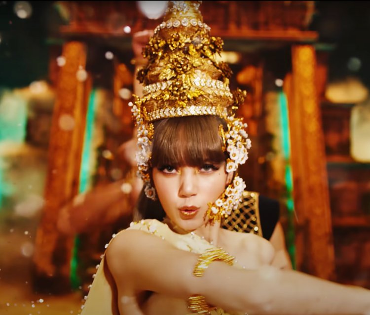 แป่ว!! ต้นสังกัดแจ้ง "ลิซ่า" ร่วมฉลองปีใหม่ภูเก็ตไม่ได้คิวเต็ม