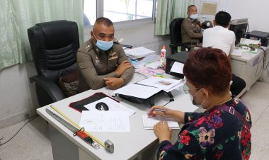 ตร.ขอนแก่นเตรียมออกหมายจับลุงหัวร้อนตบศรีสะหลานตกเก้าอี้-ยิงขาบาดเจ็บ (มีคลิป)