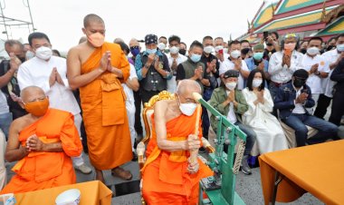 กดพิมพ์นำฤกษ์ พระสมเด็จวัดระฆัง รุ่นอนุสรณ์ครบรอบ 150 ปี นำรายได้บูรณะวัดร้าง