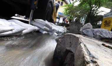 ใต้สะพานซังฮี้ น้ำยังหนุนแต่ไม่ล้นตลิ่ง รองผู้ว่าฯ กทม. ยันรับมือได้