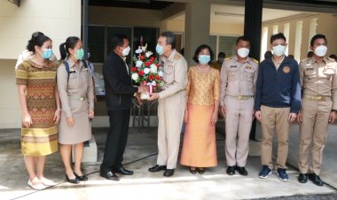 ชาวบ้านแห่ยินดีปลัดจังหวัดสตูลเลื่อนมารับตำแหน่งรองผู้ว่าฯนราธิวาส