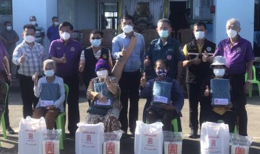 "สส.ชัยวุฒิ" ร่วมคณะ 2 มูลนิธิฯ มอบถุงยังขีพและผ้าห่มกันหนาวให้ชาวอุ้มผาง