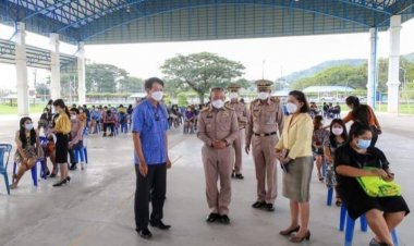 กองทัพเรือร่วมกับหน่วยราชการจัดทีมแพทย์และพยาบาล ตรวจหาเชื้อ COVID-19 ให้โรงเรียนในสังกัด