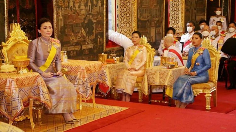 พระบาทสมเด็จพระเจ้าอยู่หัวทรงพระกรุณาโปรดเกล้าโปรดกระหม่อมให้ สมเด็จพระนางเจ้าฯ พระบรมราชินี เสด็จฯ แทนพระองค์ ไปในการพระราชพิธีทรงบำเพ็ญพระราชกุศลถวายผ้าพระกฐิน ณ วัดราชประดิษฐสถิตมหาสีมาราม เขตพระนคร