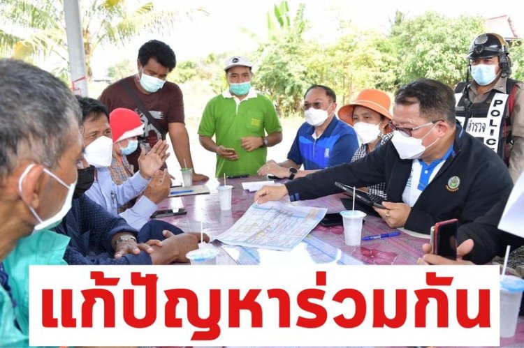 กรมชลฯชี้แจงชาวลาดบัวหลวง-บางซ้ายจะเร่งระบายน้ำท่วมขังผ่านประตูน้ำ 8 แห่ง