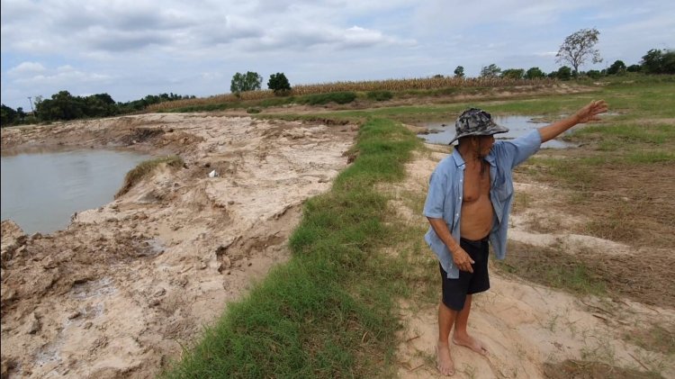 ทุกข์ซ้ำ!น้ำลำเชียงซัดตะกอนดินถมเต็มที่นาไร้เงินขุดลอกหน้าดินใหม่ (มีคลิป)