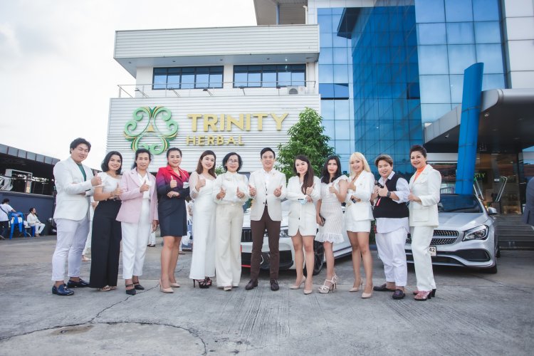 "ทรีนีตี้ เฮอเบิล"ทำบุญเปิดอาคารสำนักงานใหม่อย่างเป็นทางการ