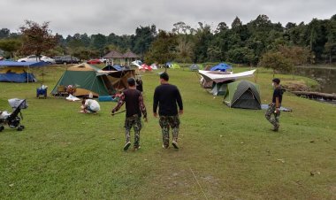 นักท่องเที่ยวแห่กางเต็นท์สัมผัสลมหนาวบนเขาใหญ่โคราชคึกคัก