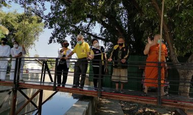 ชาวบ้านชุมชนมณีไพรสณฑ์วอนรัฐสร้างสะพานคอนกรีตหลังวัด