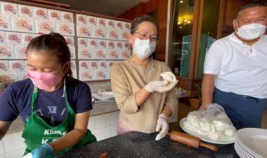 มาขอนแก่นห้ามพลาดชิม“กะหรี่พัฟอ๊อดดาวเงิน” กรอบนอก นุ่มใน ไส้แน่น อร่อยเต็มคำ