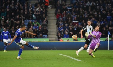 "สุนัขจิ้งจอก"โหดกัด"สาลิกาดง"แผลเหวอะ 4-0 ศึกพรีเมียร์ลีก