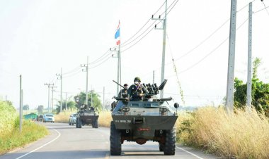 ตชด.ไทย นำรถยนต์หุ้มเกราะ V-150 สกัดลุกล้ำอธิปไตยแนวชายแดน