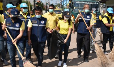 รองผู้การตชด.ลุยฟื้นฟูโรงเรียน-ตลาดมูโนะหลังน้ำท่วมคลี่คลาย (มีคลิป)