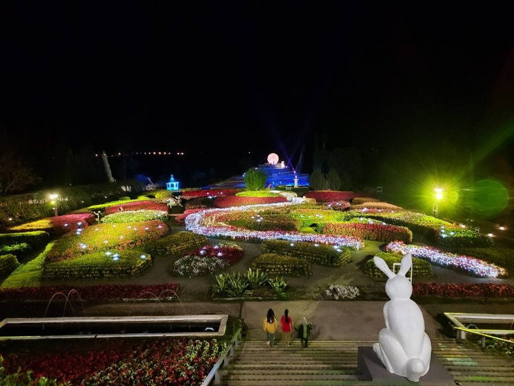 อลังการ แสง สี เสียง The Flora Park