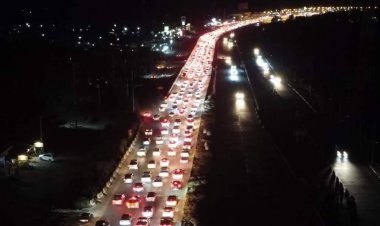 ชาวอีสานแห่กลับตะวันออกทำถนนสาย304 หนาแน่น(ชมคลิป)