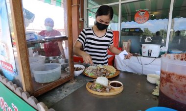 ถูกใจสายกิน!ก๋วยเตี๋ยวไจแอ้นท์จานโตร้านเด็ดเมืองขอนแก่น
