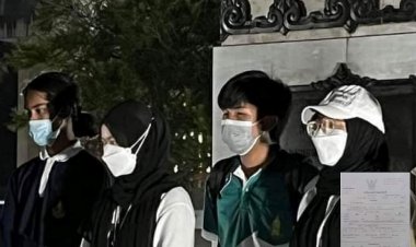 คนตากใบแห่ให้กำลังใจ"ไครียะห์"หลังตร.ออกหมายจับผิดพรก.ฉุกเฉิน(มีคลิป)