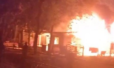 ไฟไหม้กุฏิวัดดัง!เจ้าคณะอำเภอเมืองจันทร์ครั้งที่ 2 (มีคลิป)