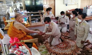 ศิษยานุศิษย์แห่อวยพร"พระเทพศิลวิสุิทธิ์"เกจิดังนราฯอายุวัฒนมงคลครบ 84 ปี