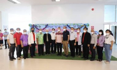 พ่อเมืองตาก ตรวจเยี่ยมการให้บริการฉีดวัคซีนป้องกัน Covid-19