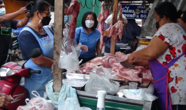 พาณิชย์ยะลาเปิดจุดขายหมูถูกกก.ละ 150 บาท ลดค่าครองชีพปชช.