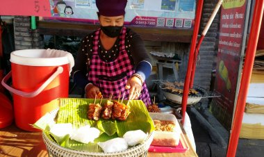 ป้าหมูปิ้งท้อ!!ขึ้นราคาหมูปิ้งลูกค้าหายหมด