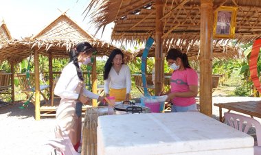 หนุ่มสาวฉันทนาย่ำแย่หนักยุค"นายกฯลูงตู่"ต้องกินไข่ไก่-ไข่เป็ดแพงหูฉี่(มีคลิป)